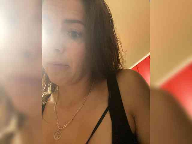 Lovelygirls1 webcam