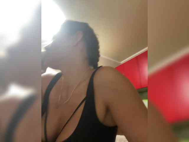 Lovelygirls1 webcam