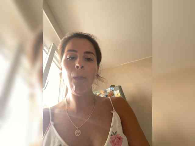 Lovelygirls1 webcam