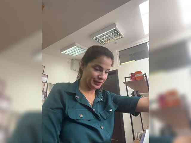 Lovelygirls1 webcam
