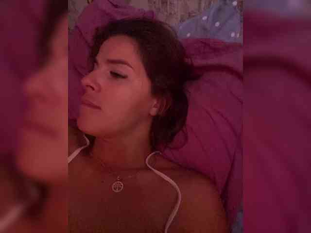 Lovelygirls1 webcam