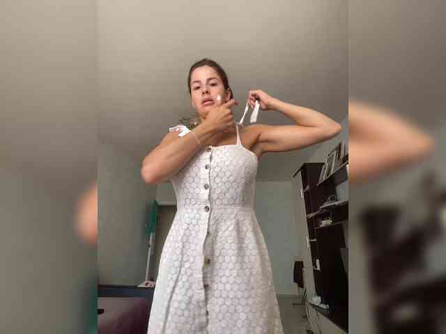 Lovelygirls1 webcam