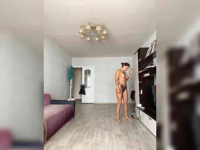 Lovelygirls1 webcam