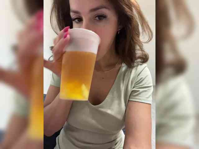 Lovelygirls1 webcam