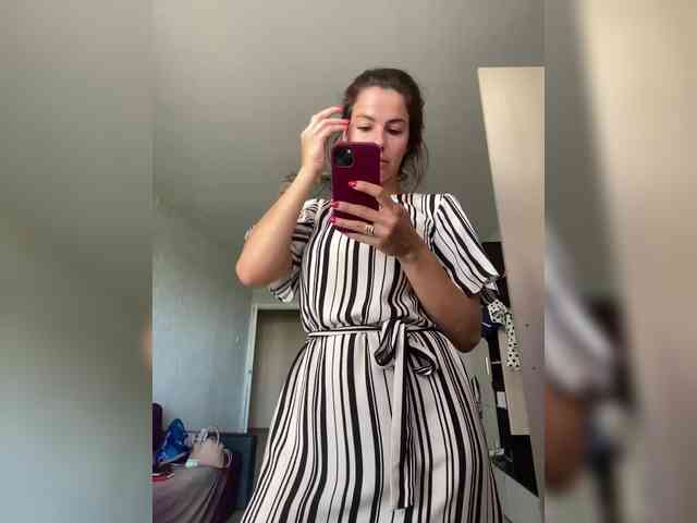 Lovelygirls1 webcam