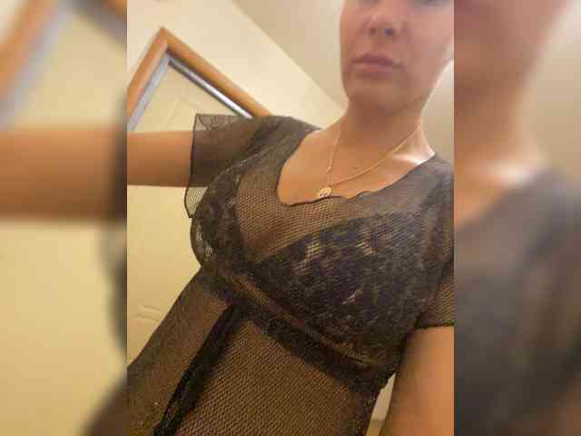 Lovelygirls1 webcam
