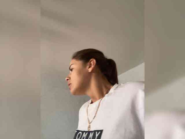 Lovelygirls1 webcam
