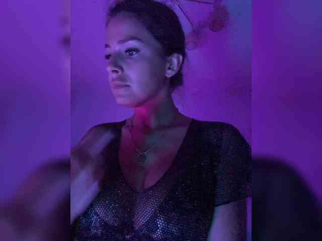 Lovelygirls1 webcam