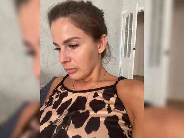 Lovelygirls1 webcam