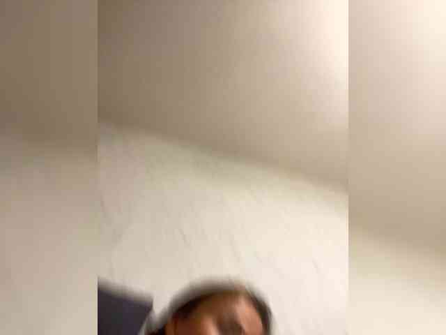 Lovelygirls1 webcam
