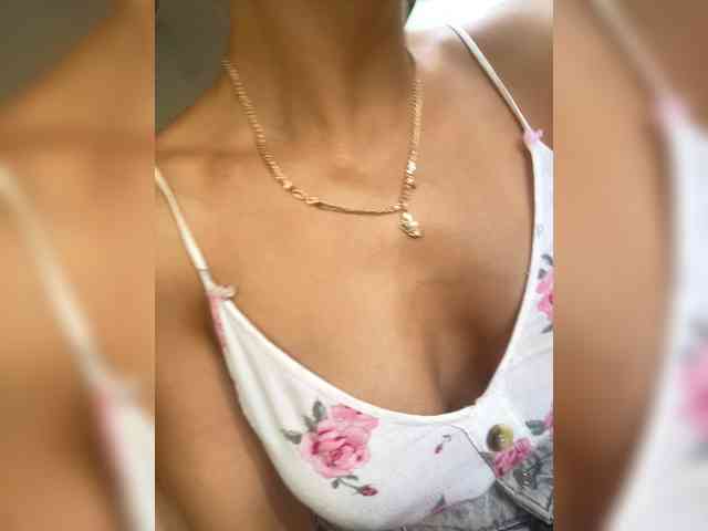 Lovelygirls1 webcam