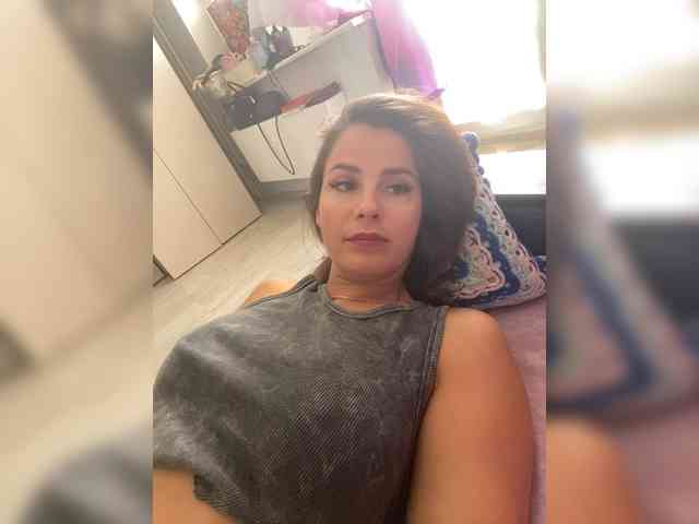 Lovelygirls1 webcam