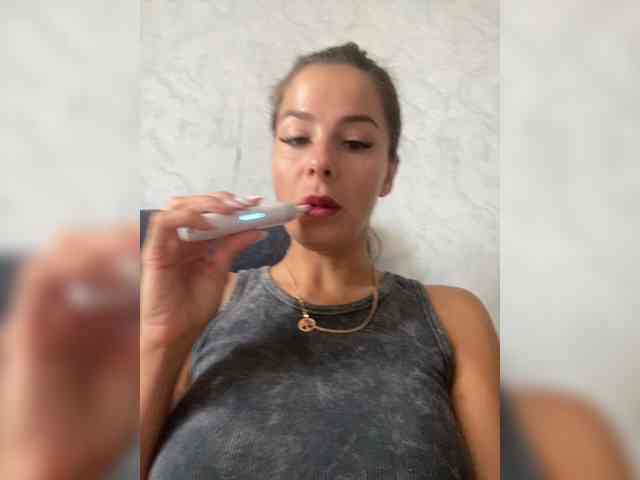 Lovelygirls1 webcam