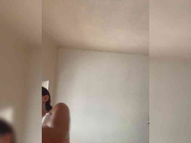 Lovelygirls1 webcam
