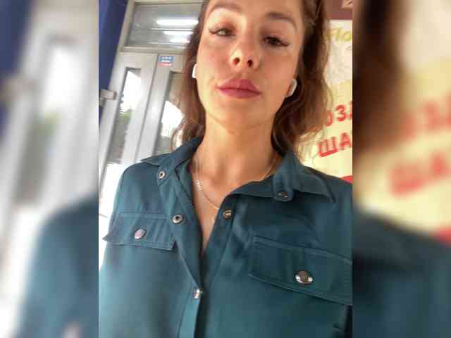 Lovelygirls1 webcam