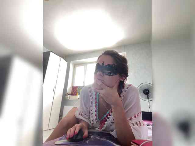 Lovelygirls1 webcam