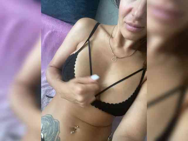 Lovelygirls1