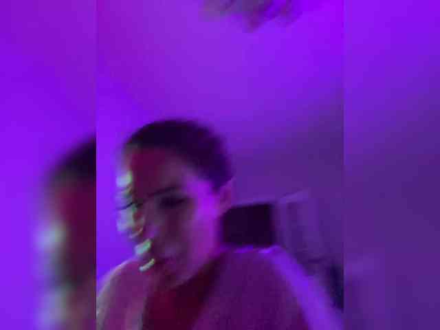 Lovelygirls1 webcam
