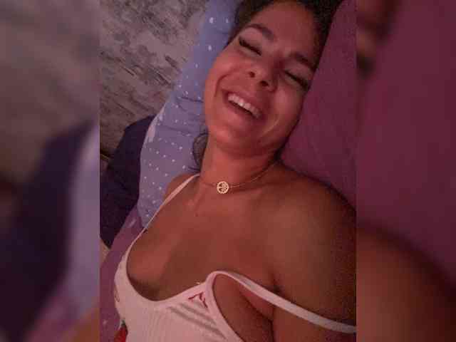 Lovelygirls1 webcam