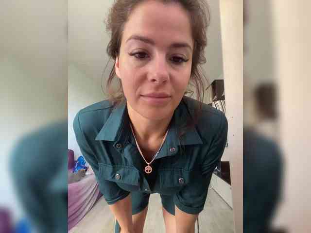 Lovelygirls1 webcam