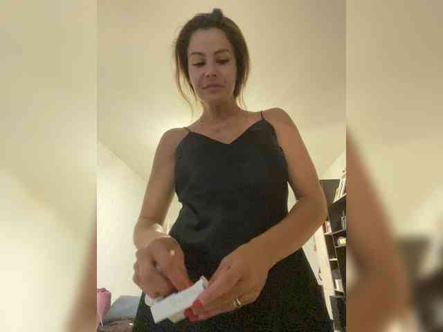 Lovelygirls1 webcam