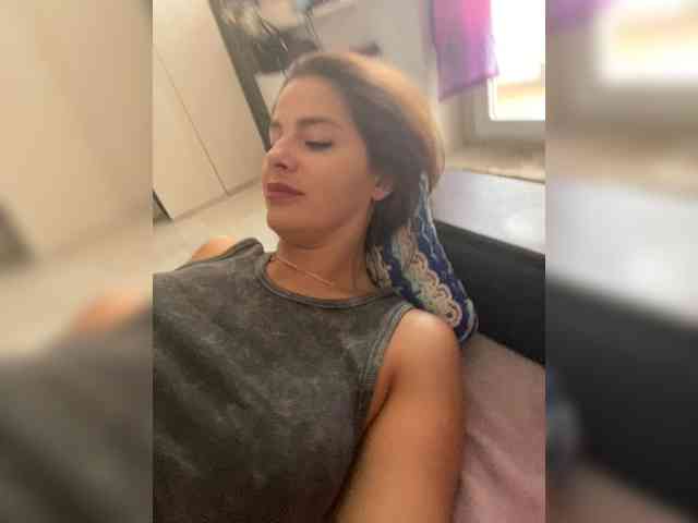 Lovelygirls1 webcam