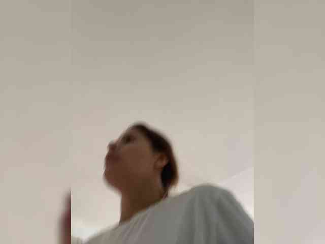 Lovelygirls1 webcam