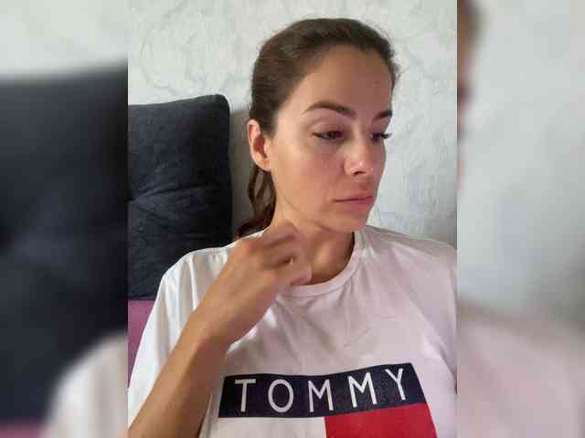 Lovelygirls1 webcam