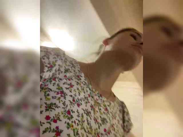 Lovelygirls1 webcam