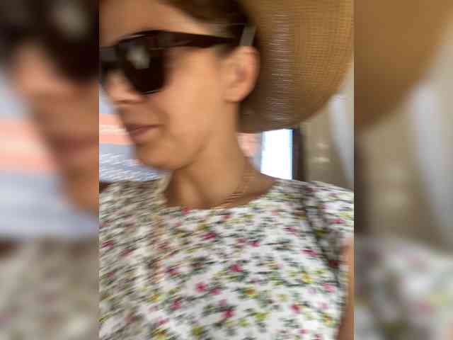 Lovelygirls1 webcam
