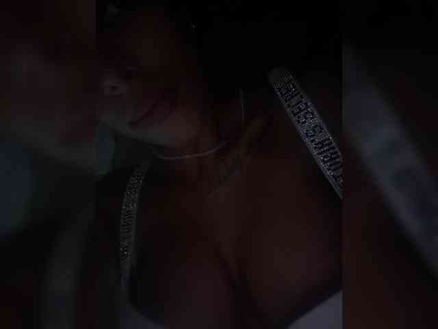 Lovelygirls1 webcam