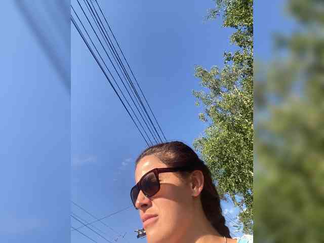 Lovelygirls1 webcam