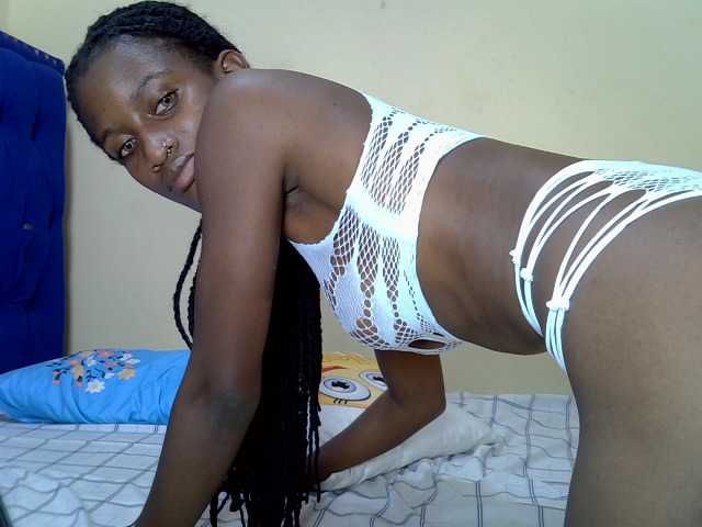 Sweetcandice live cam on BongaCams