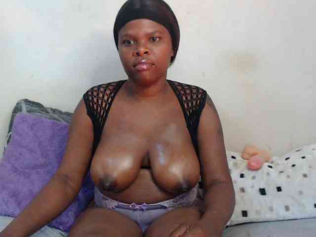 Sexycaramelxxx webcam