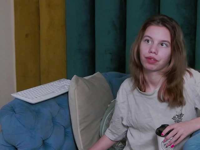 leiahux cam belle