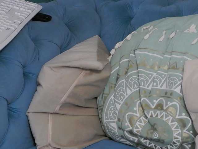 LeiaHux live cam on BongaCams