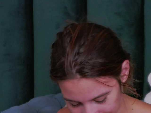 LeiaHux live cam on BongaCams