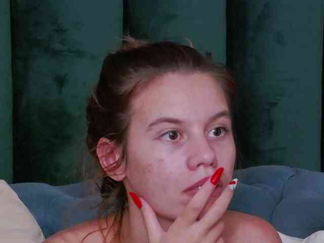 LeiaHux
