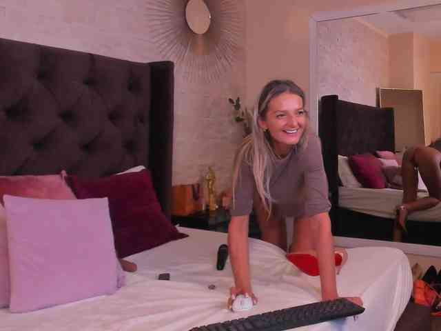 DeliaSmith webcam