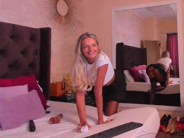 DeliaSmith webcam
