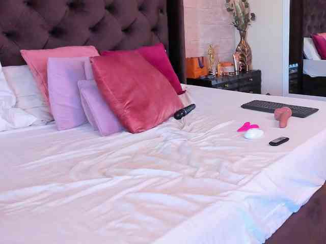 DeliaSmith webcam