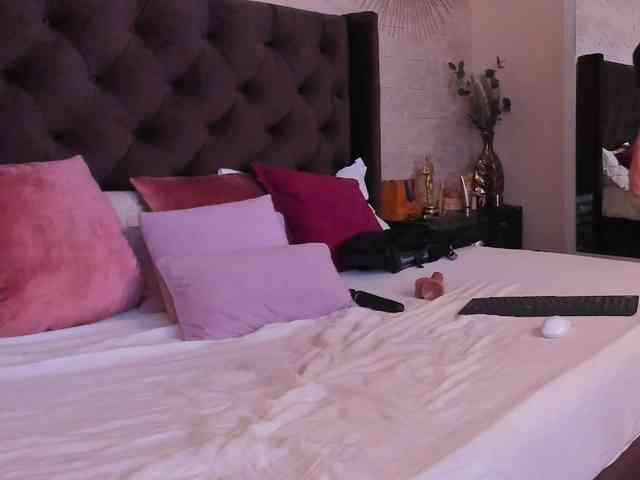 DeliaSmith webcam