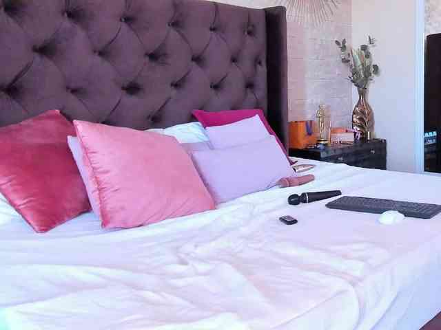 DeliaSmith webcam