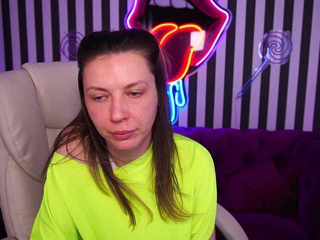 KristinkaSEX live cam on BongaCams
