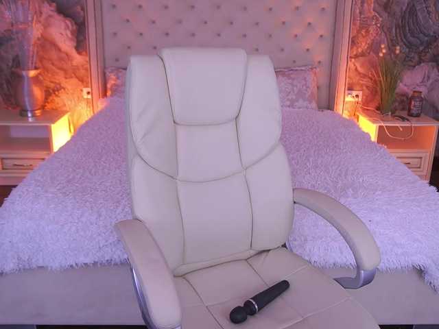 KiraKolobok live cam on BongaCams