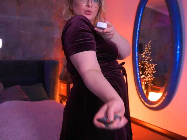 KiraKolobok live cam on BongaCams