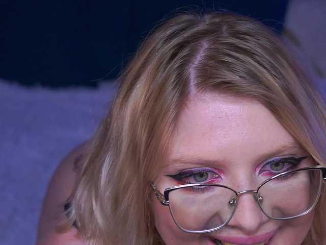 KiraKolobok live cam