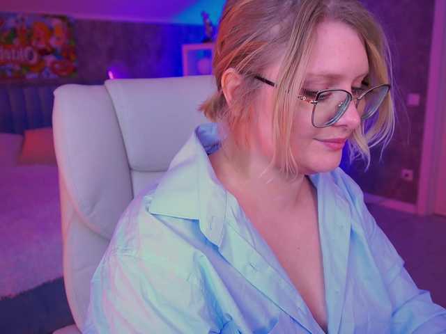 KiraKolobok live cam on BongaCams