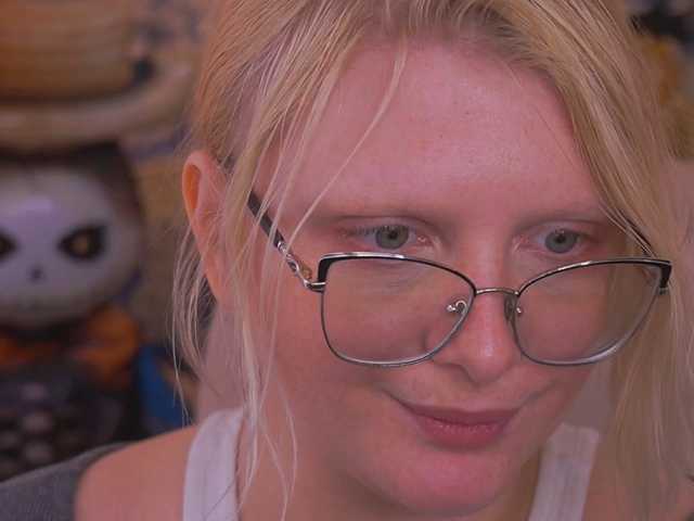KiraKolobok live cam on BongaCams