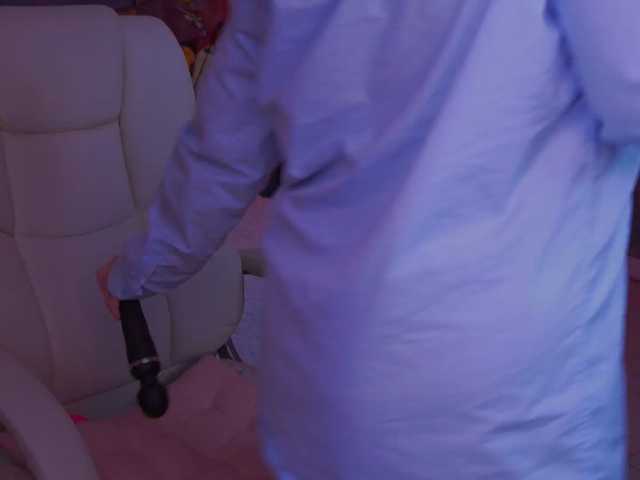 KiraKolobok live cam preview